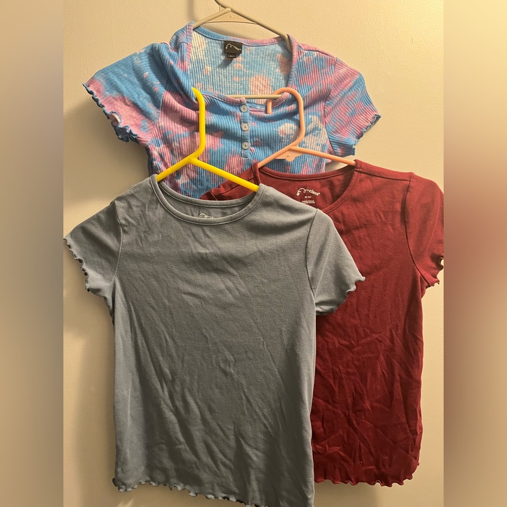 FINAL SALE 4 piece bundle; 1 pair distressed size 12 jeans; 3 tops; art class